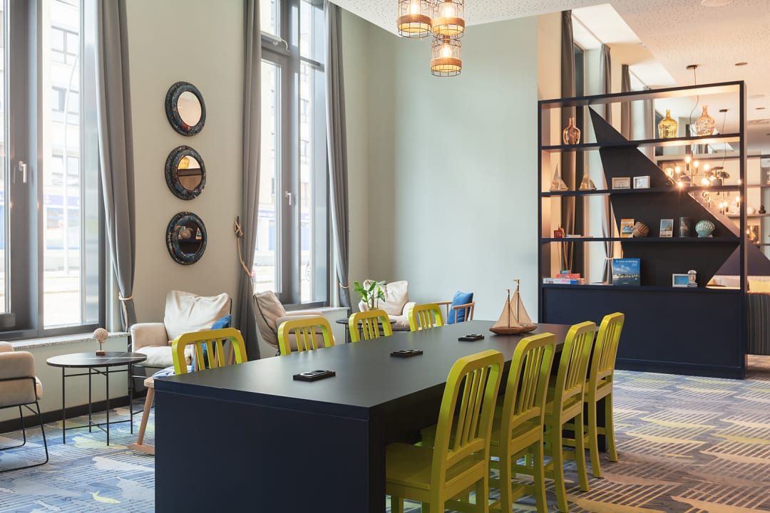 Lobby Holiday Inn - the niu, Yen Hamburg City