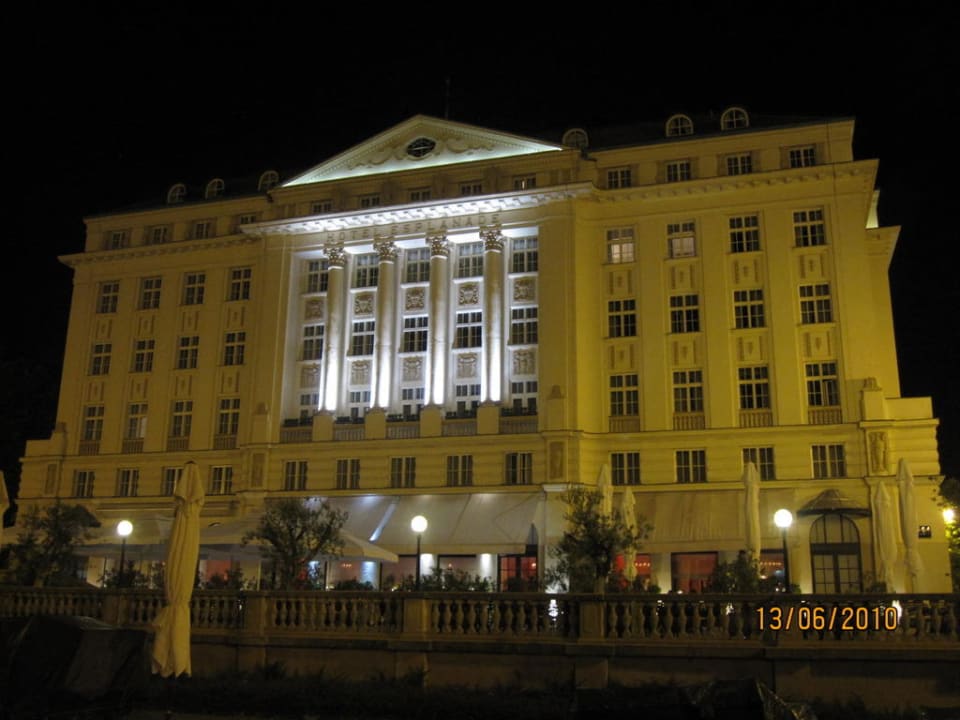 Night Esplanade Zagreb Hotel