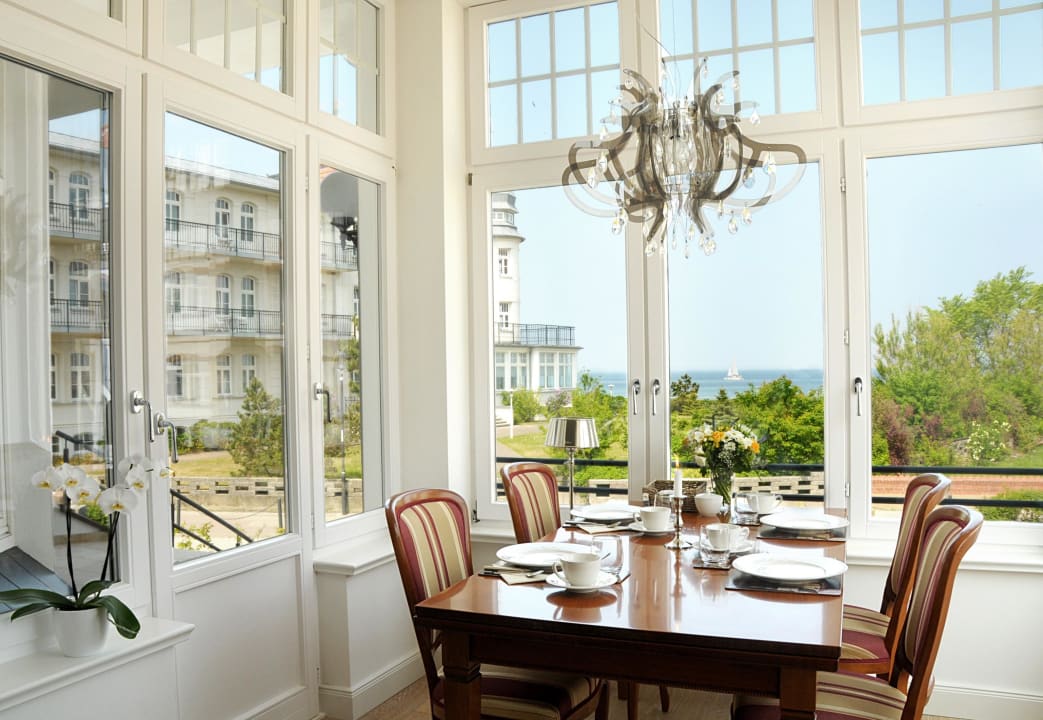 Essecke mit Blick auf die Ostsee Ferienwohnungen Kriemhild und Brunhilde in der Villa Rheingold