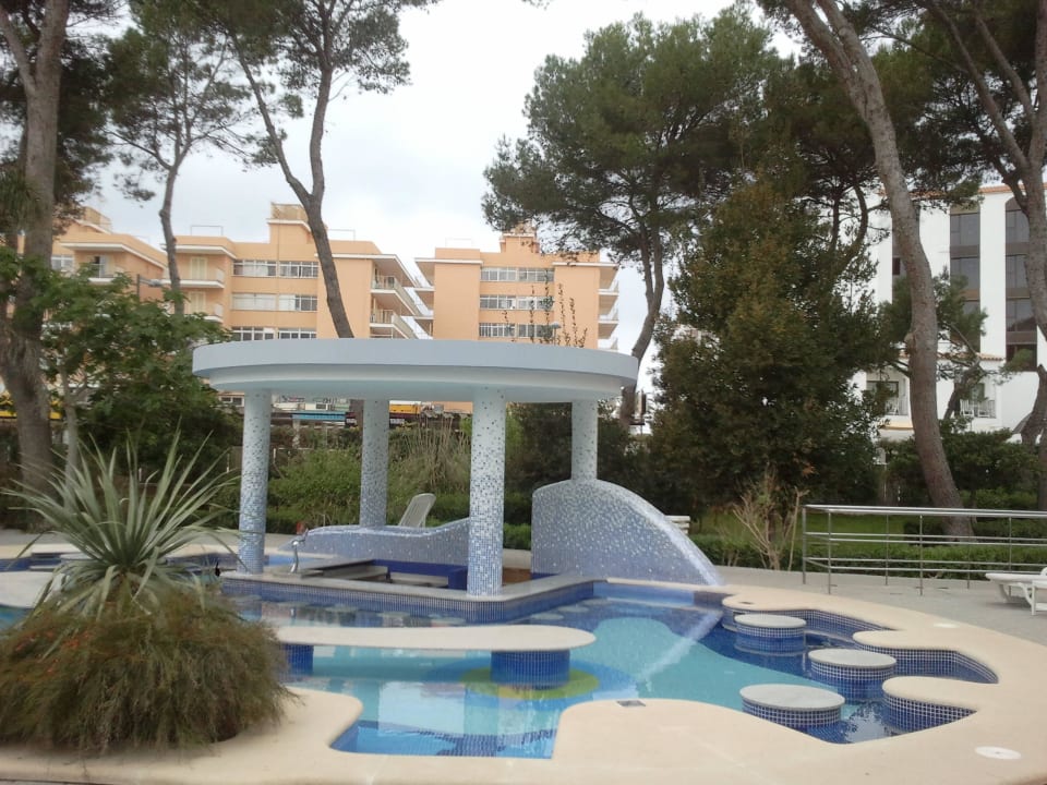 Pool Hotel Riu Bravo