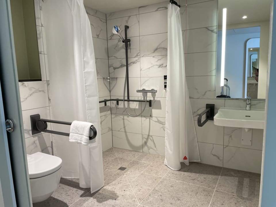 Zimmer Leonardo Hotel Hamburg Altona