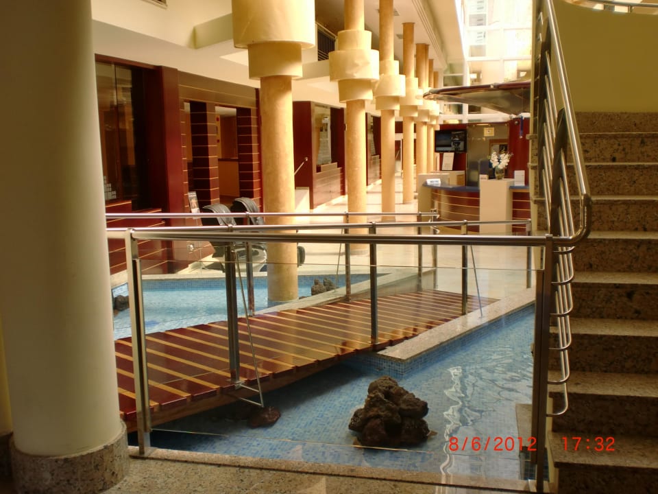 Eingang SBH Crystal Beach Hotel & Suites