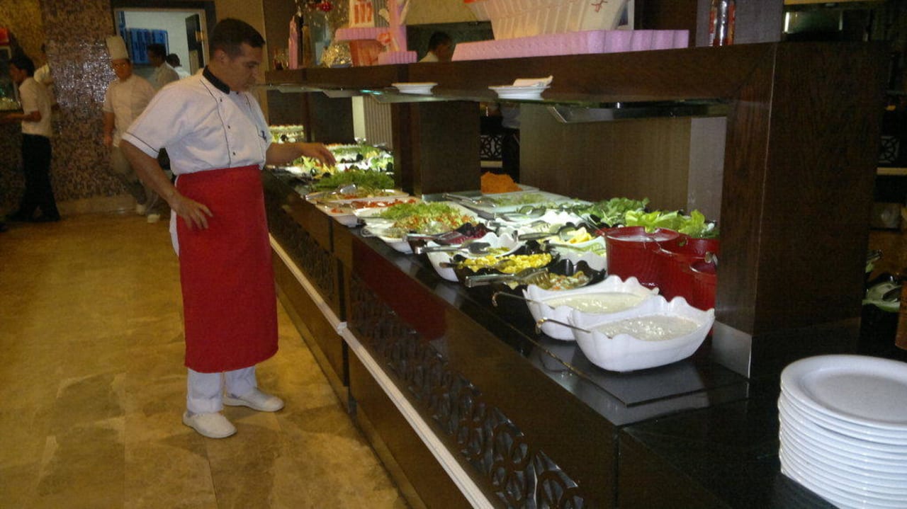 Abendessen-Büffet inkl.einen der Köche Tac Premier Hotel & Spa