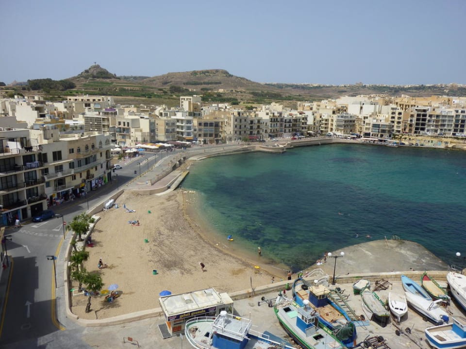 Ausblick von der Dachtereasse auf den Strand Hotel Calypso