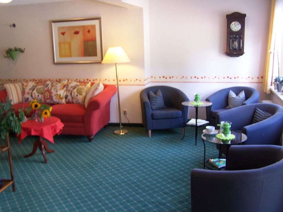 Gemütliche Empfangshalle/ Aufenthaltsraum Mein Vierjahreszeiten Hotel Garni