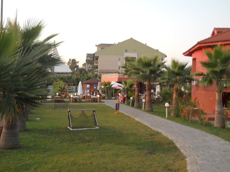 Weg zum Strand Club Side Coast