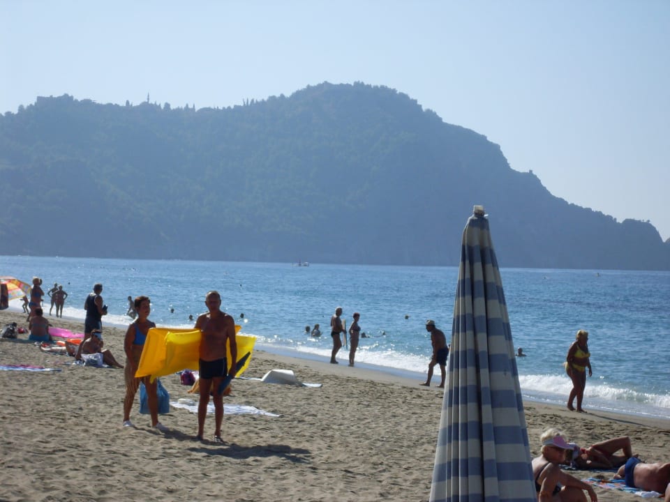 Strand Richtung Osten/Burgberg Kleopatra Celine Hotel