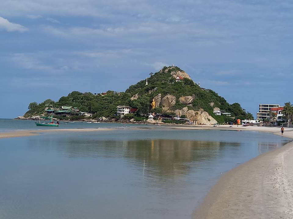 Strand Baan Klang Hua Hin Resort & Condominium