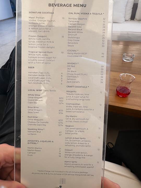 Gastro Serry Beach Resort