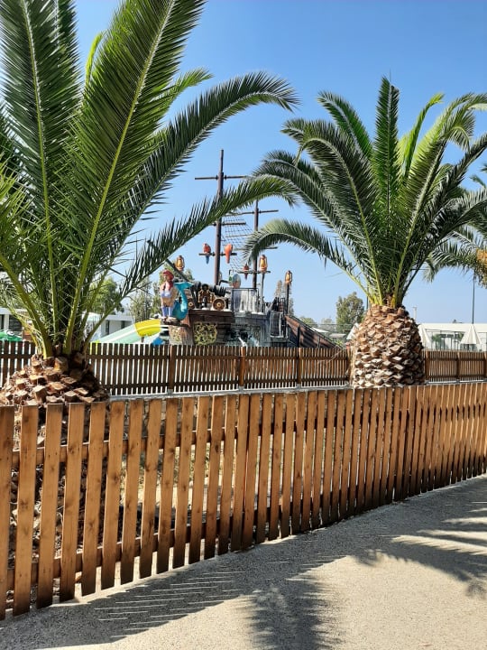 Pool Caravia Beach Hotel