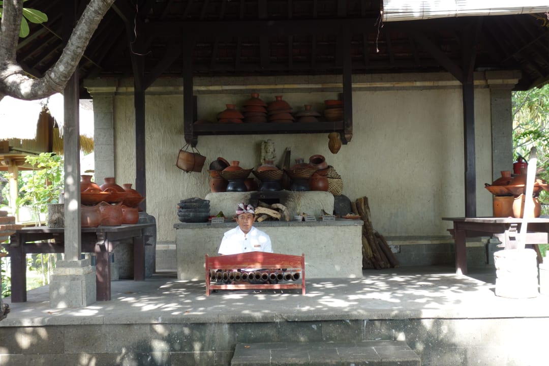 Gamelan-Spieler am Restaurant  Hotel Matahari Beach Resort & Spa