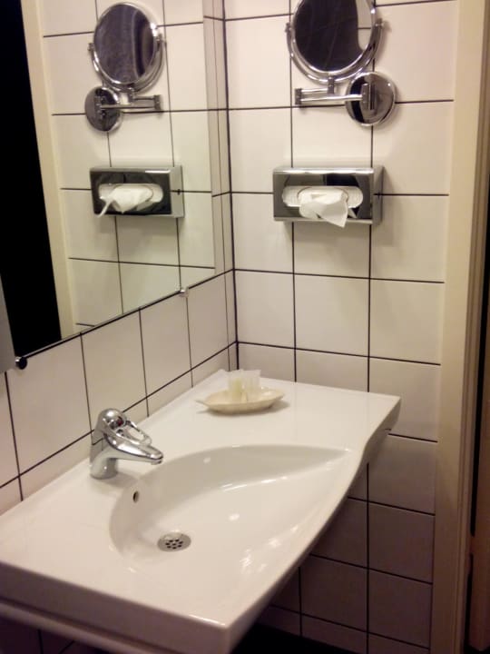 Nagelneues Bad Hotel Gyllene Uttern