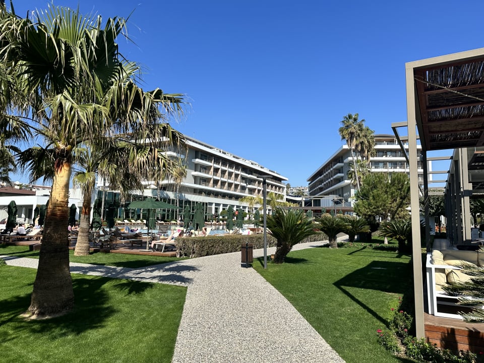 Außenansicht Acanthus Cennet Barut Collection