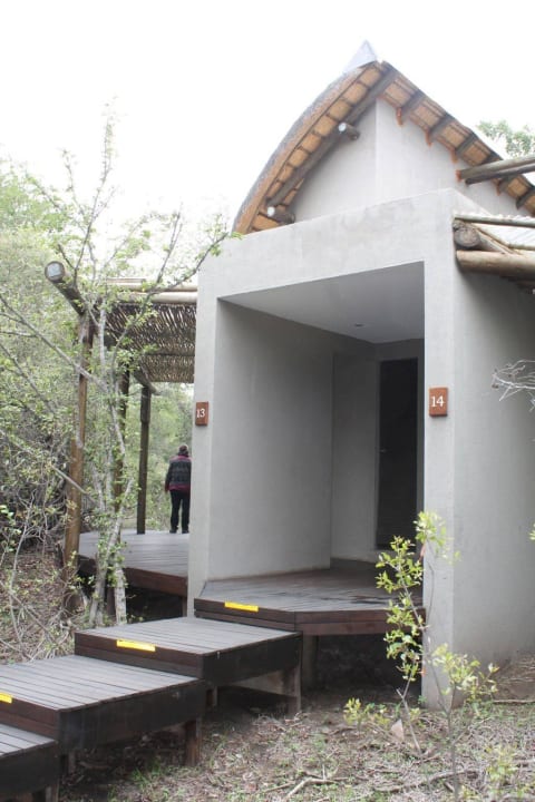 Eingang zum Bungalow  Moditlo River Lodge