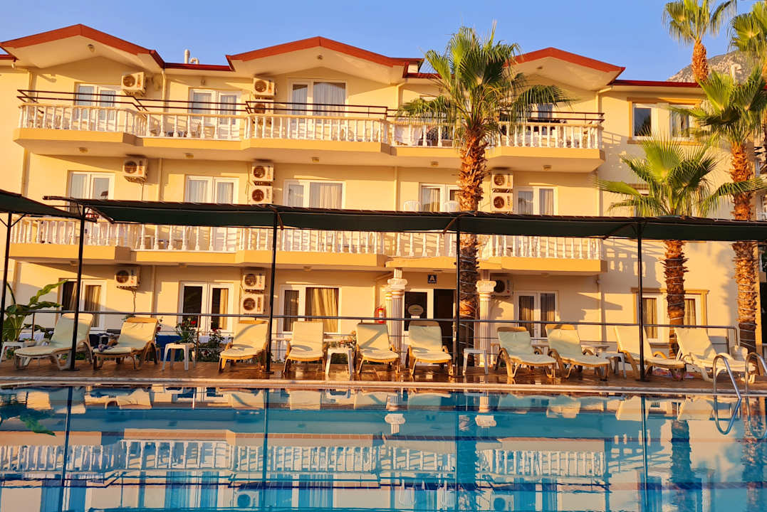 Außenansicht Hotel Gold Stone