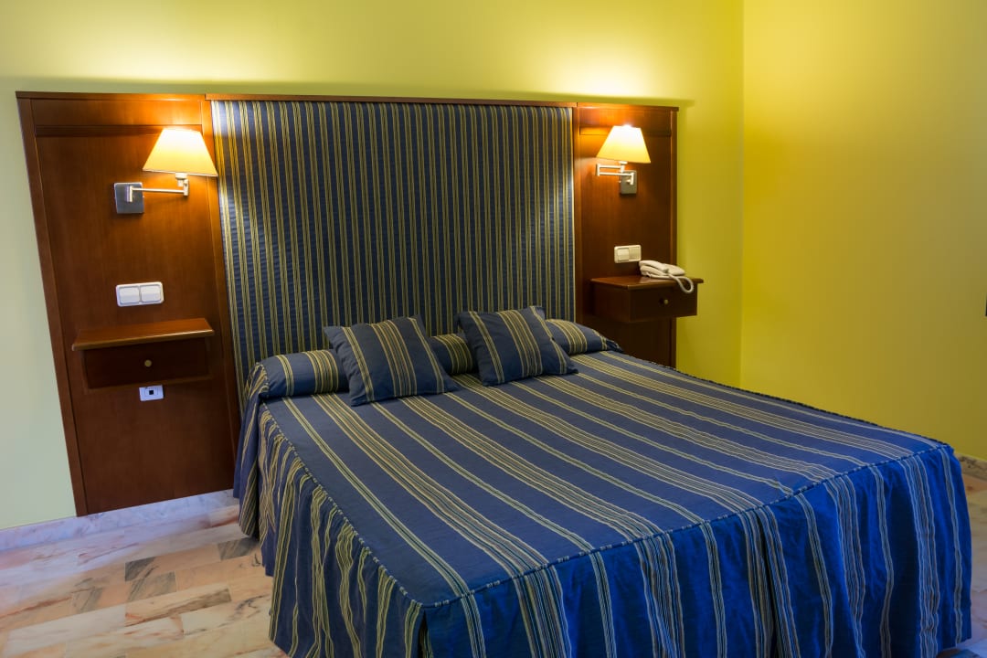 Zimmer Hotel Royal Costa