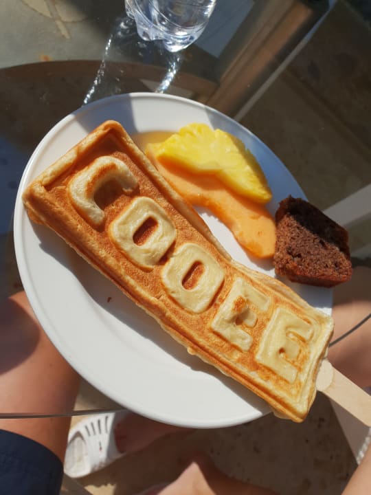 Strand Wyndham Alltra Samana