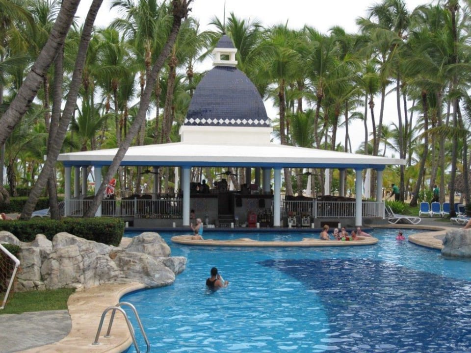 Poolbar Hotel Riu Bambu