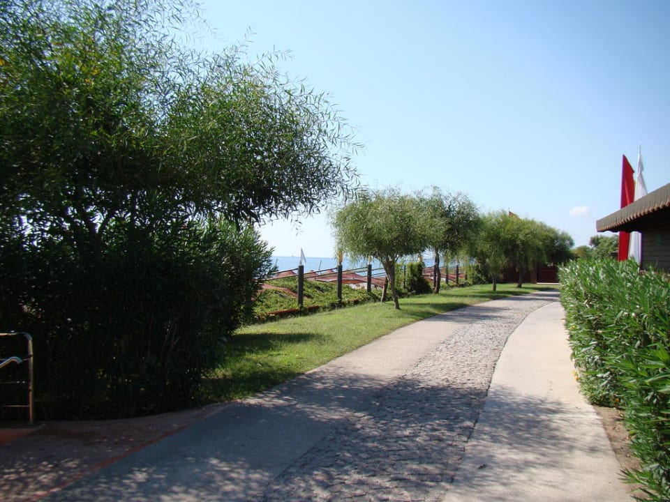 Променад вдоль моря Limak Limra Hotel & Resort