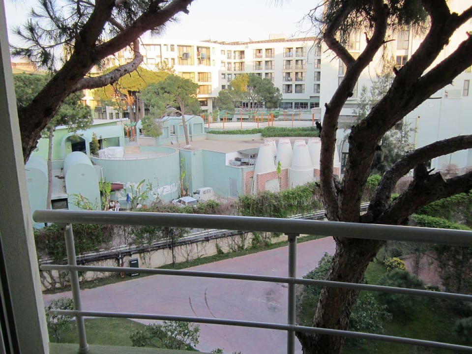 Lärm durch Nachbarhotel (Ventilatoren und Lkw) Pine Beach Belek