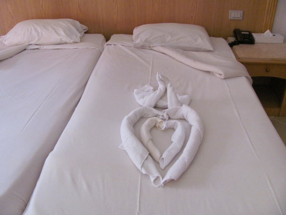 Bett liebevoll gemacht Pickalbatros Alf Leila Wa Leila Resort - Neverland Hurghada