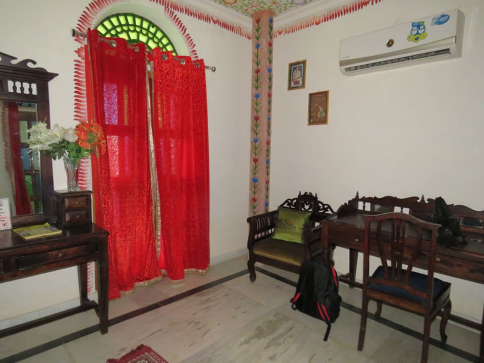Zimmer Suroth Mahal Hotel