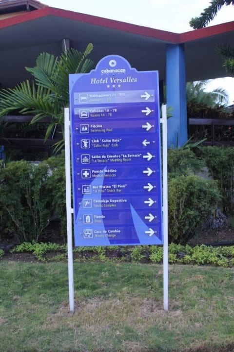 Schild Hotel Versalles