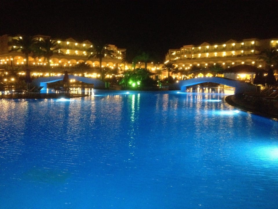 Nachtansicht Hauptgebäude Lindos Princess Beach Resort & Spa