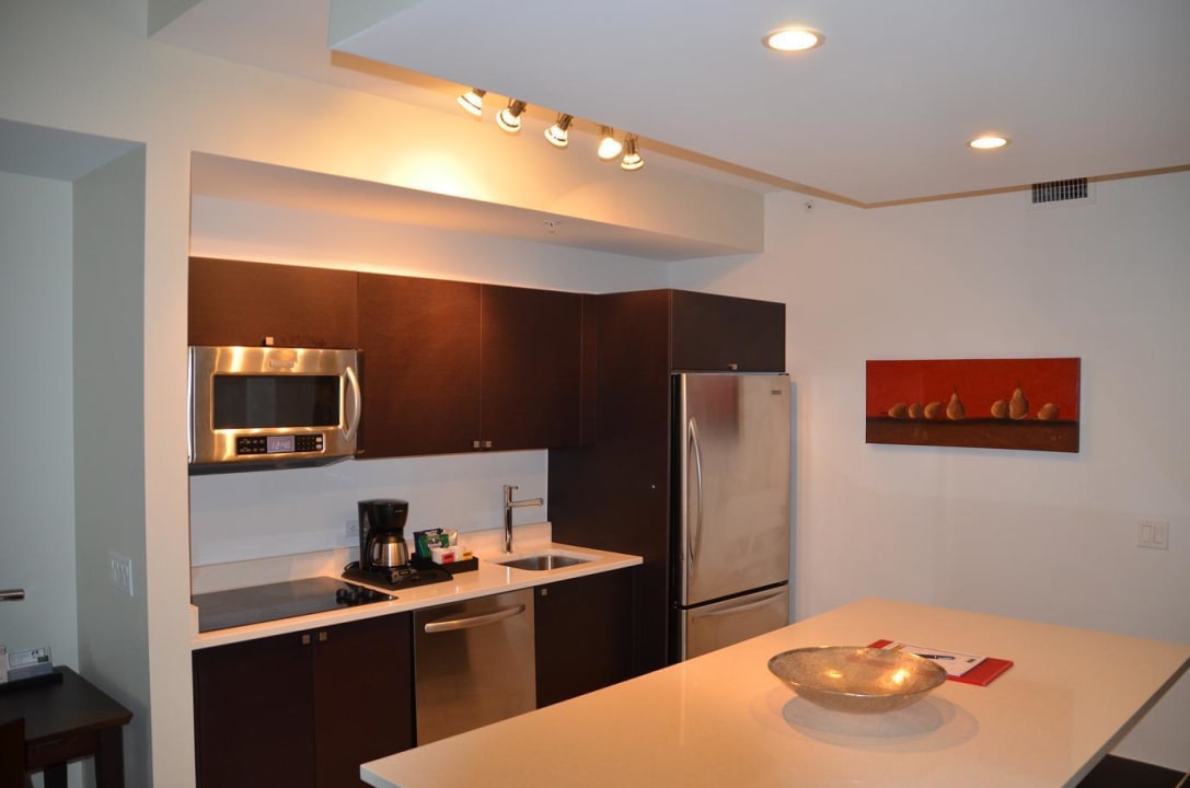 Blick in die geräumige Küche Provident Doral At The Blue