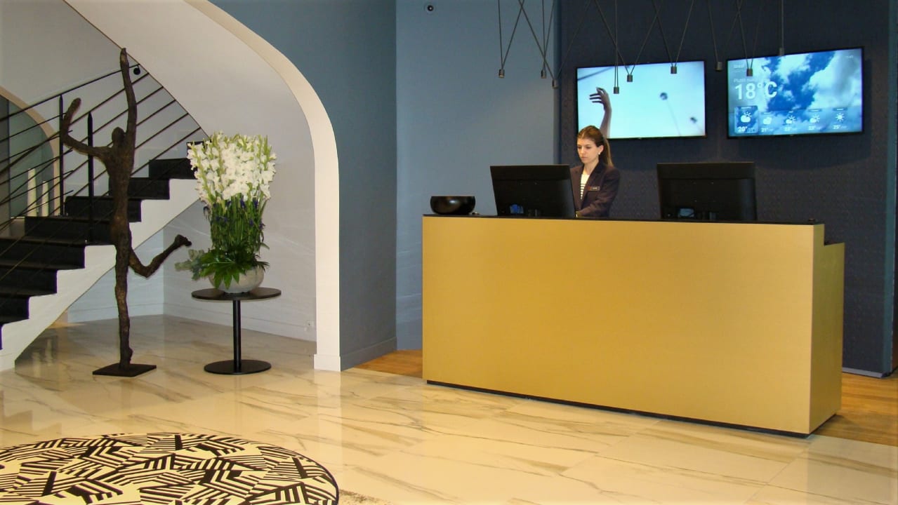 Lobby Hotel L'Amirauté Brest
