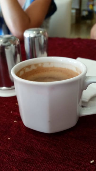 Tasse mit Lippenstift von Vorgängerin Hotel Club Tess