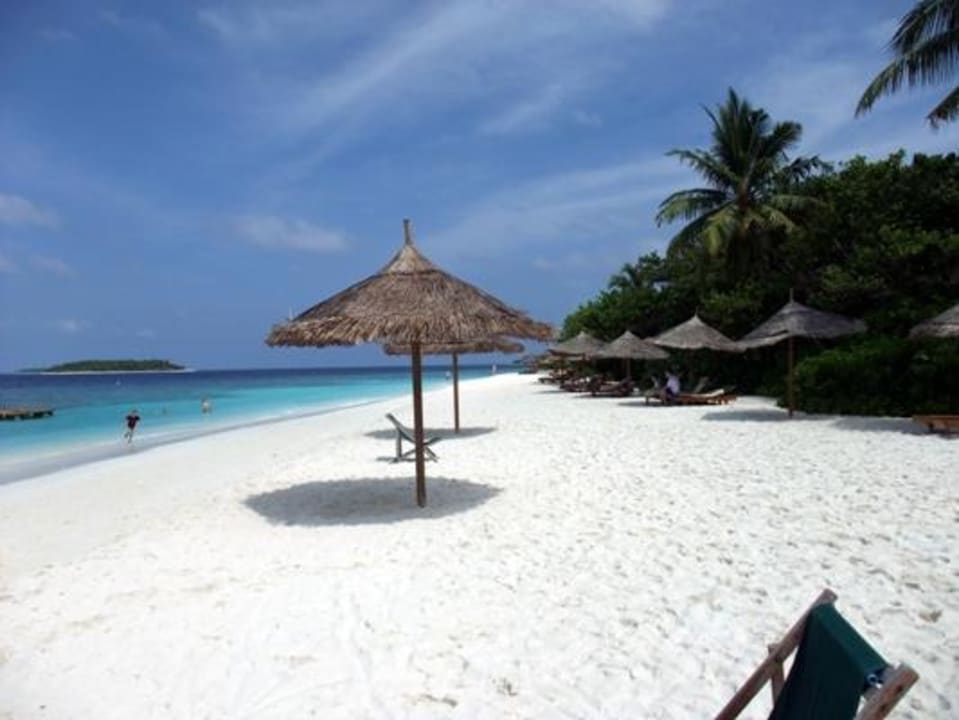 Vor der Beachbar NH Collection Maldives Reethi Resort