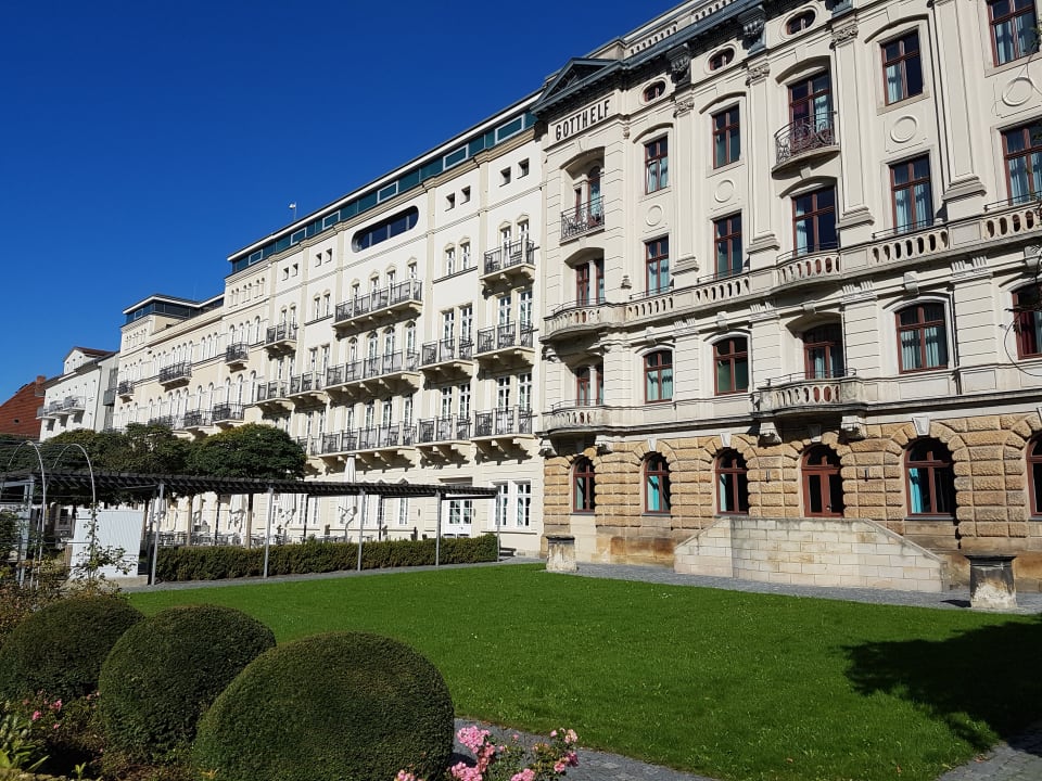Außenansicht Hotel Elbresidenz an der Therme