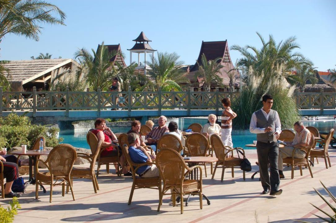 Man / frau genießt Royal Wings Hotel