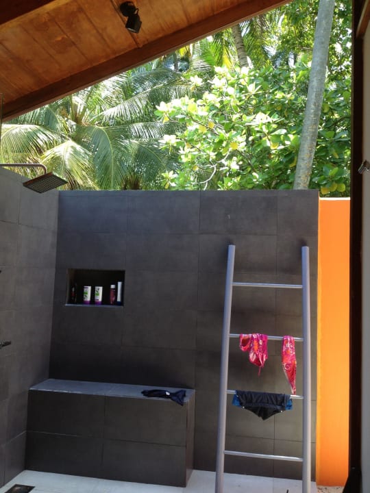 Halboffenes Badezimmer Meeru Maldives Resort Island