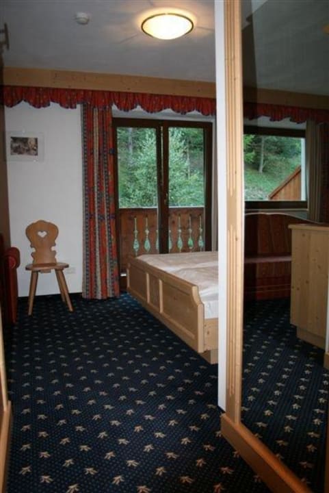 Blick ins Zimmer  Hotel Niblea Dolomites