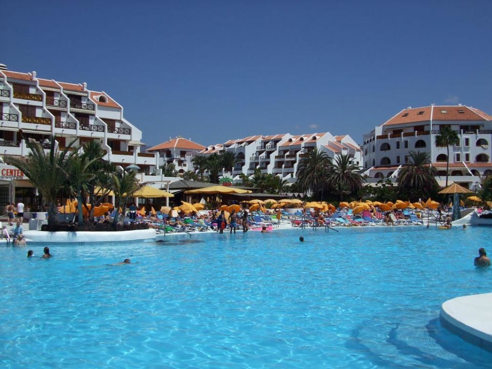 Blick auf den Pool und die Anlage Parque Santiago III Official