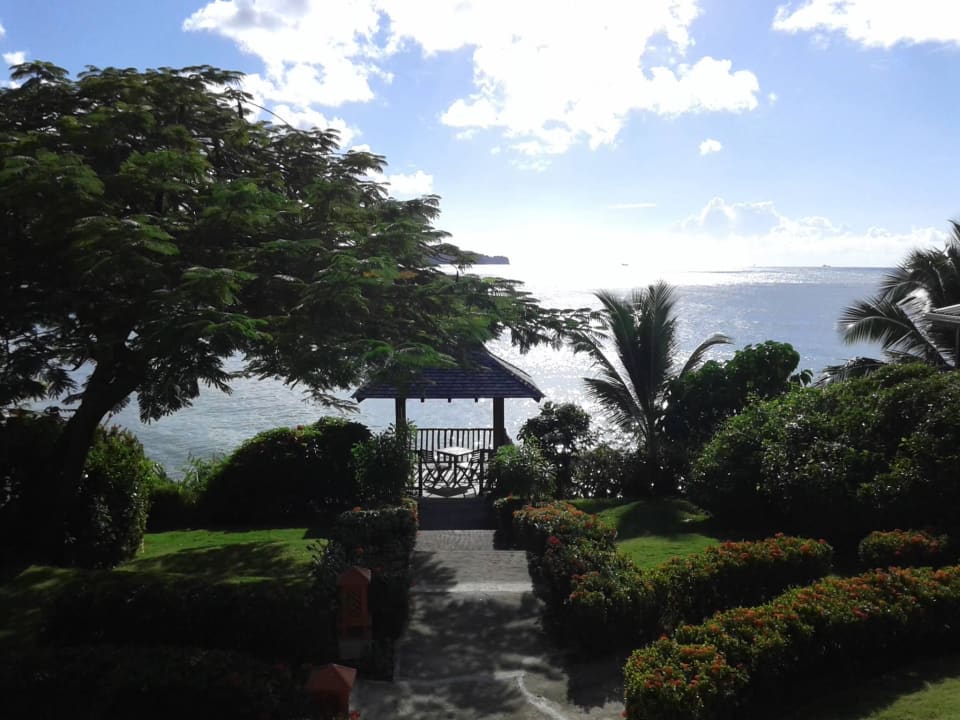Gartenanlage Calabash Cove Resort & Spa