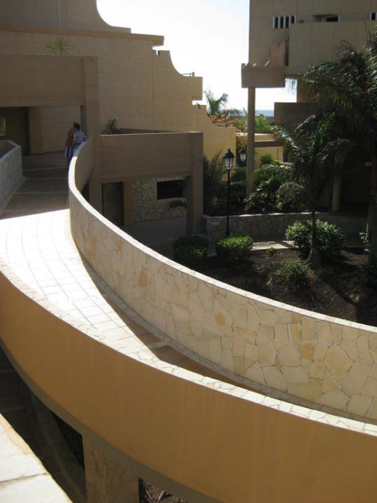 Gang zu Zimmern SBH Hotel Taro Beach