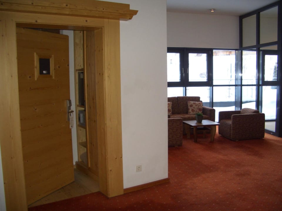 Vor dem Zimmer AQUA DOME