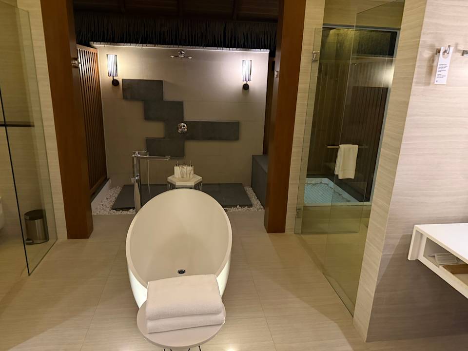 Zimmer Pullman Maldives Maamutaa - All-Inclusive Resort - 50% off Domestic Transfers