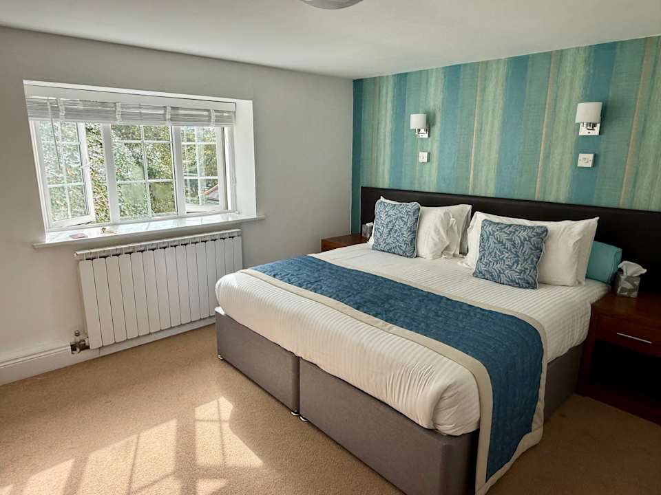 Zimmer Hotel White House