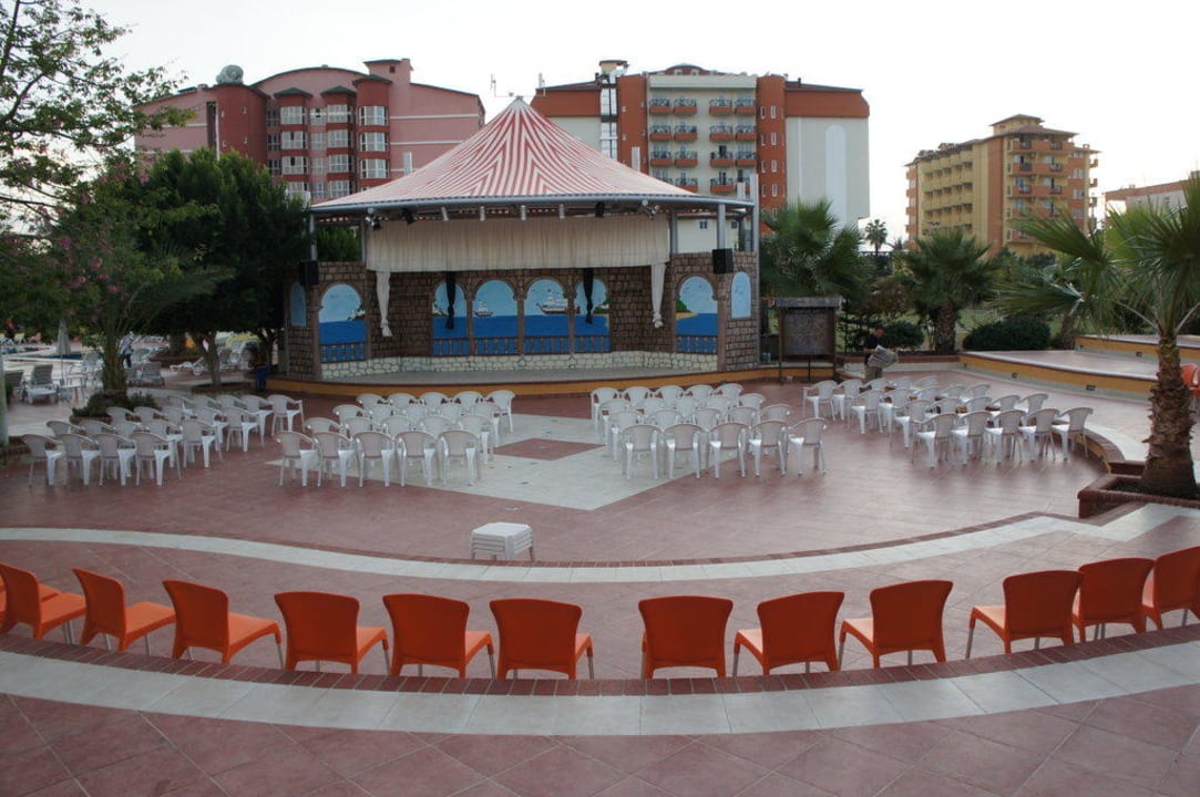 Bühne für Abendprogramm My Home Resort