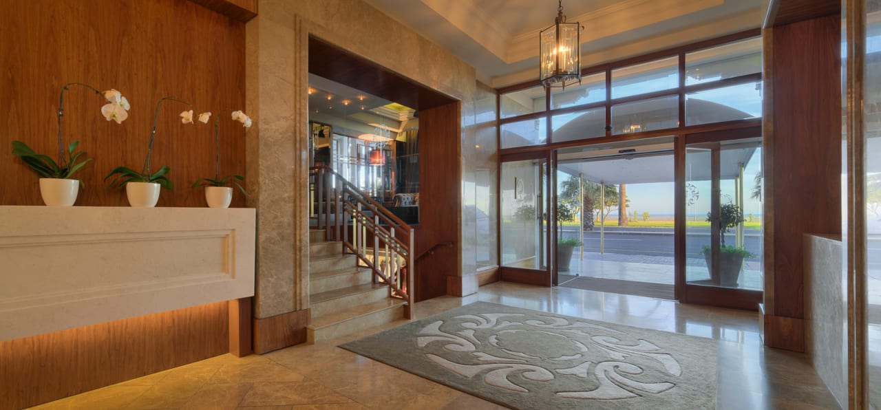 Lobby Hotel Winchester Mansions