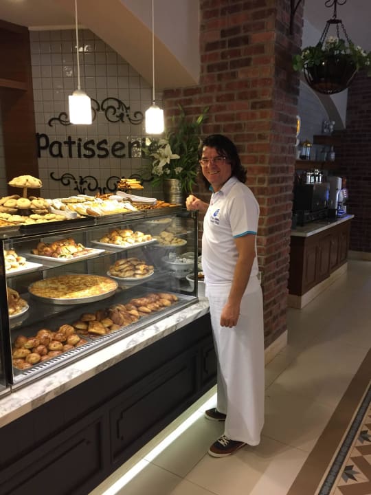 Chefkoch Herr Ali Riza Dölkeles/Pattiserie  Limak Limra Hotel & Resort