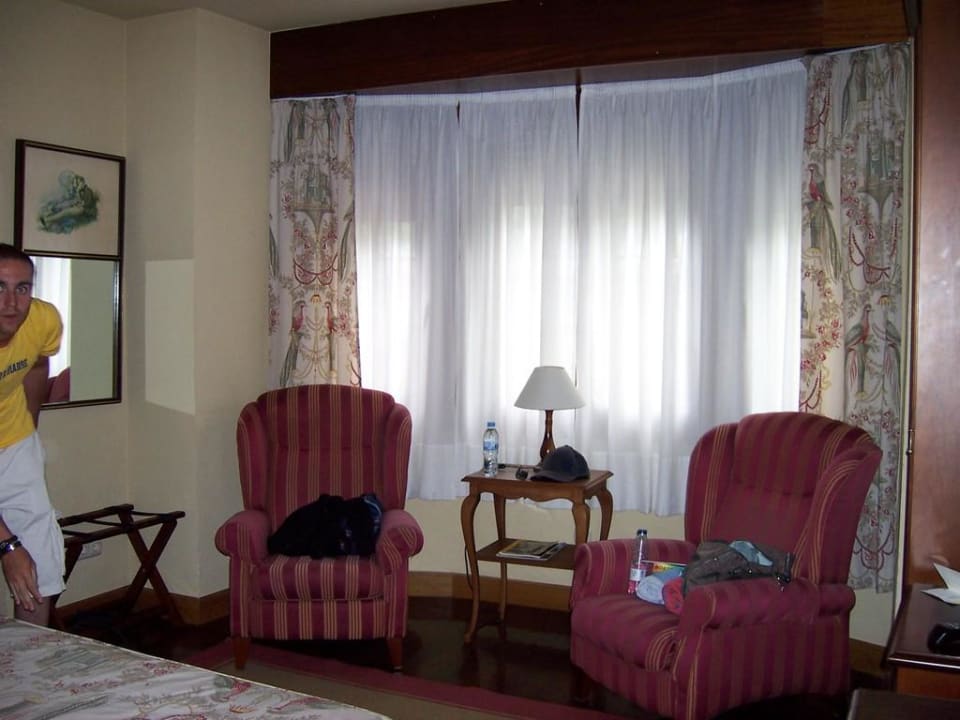 Sitzecke im Schlafzimmer Hotel Roca Mollarri