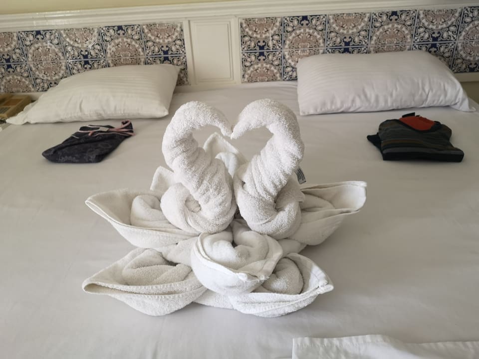 Zimmer Lotus Bay Beach Resort