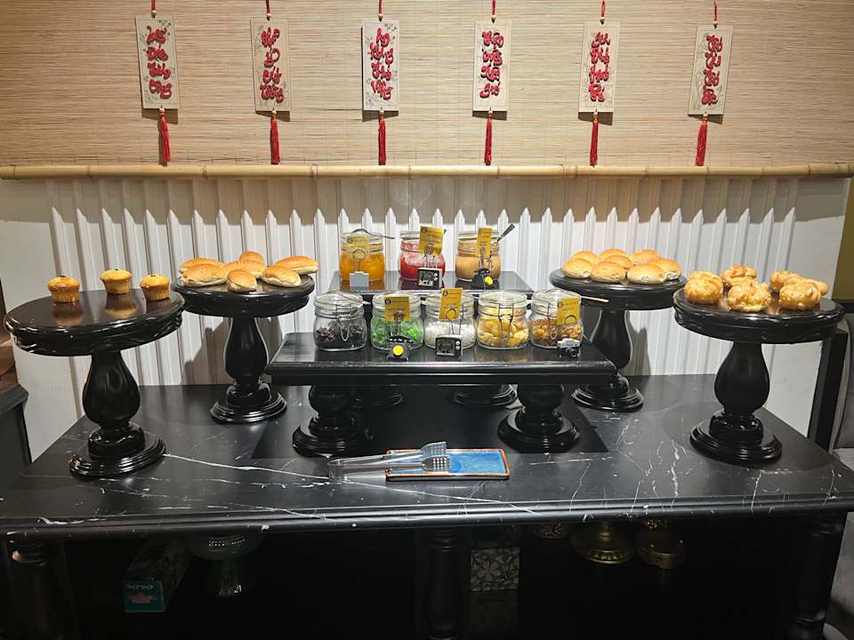 Gastro Adora Art Hotel