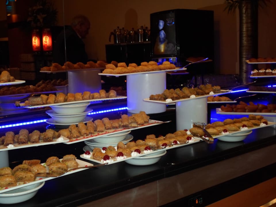 Petits gateaux Limak Limra Hotel & Resort