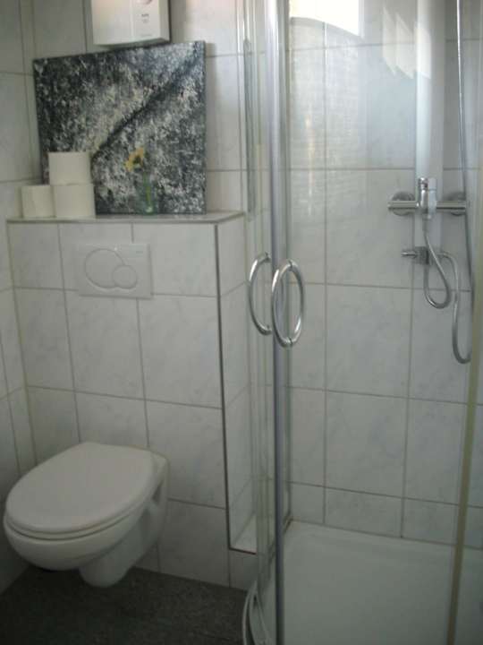 Apartment 2 Duschbad Apartment Dom am Airport Köln/Bonn